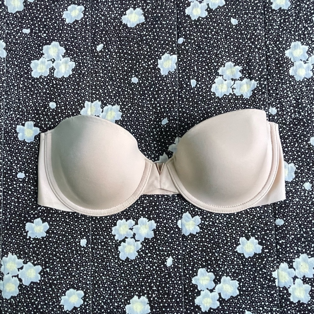 VS strapless bra